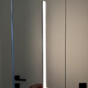 La lámpara cuadrada de INTELLECT